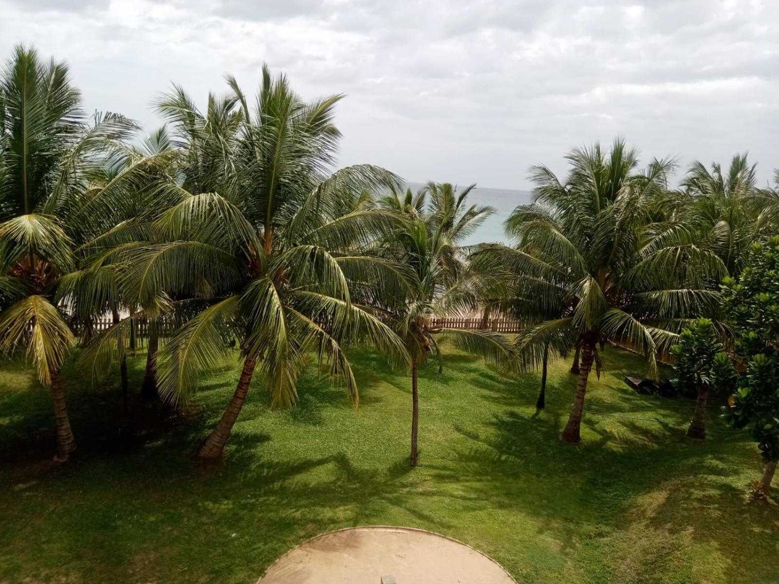 Sandy Shores Trincomalee Exterior photo